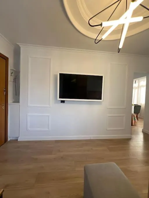 Hugo Apartment Tiran